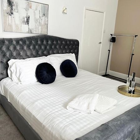 Modern 3 Bed, Heart Of Ashley Cross, 5 Mins To Sandbanks Poole Eksteriør billede