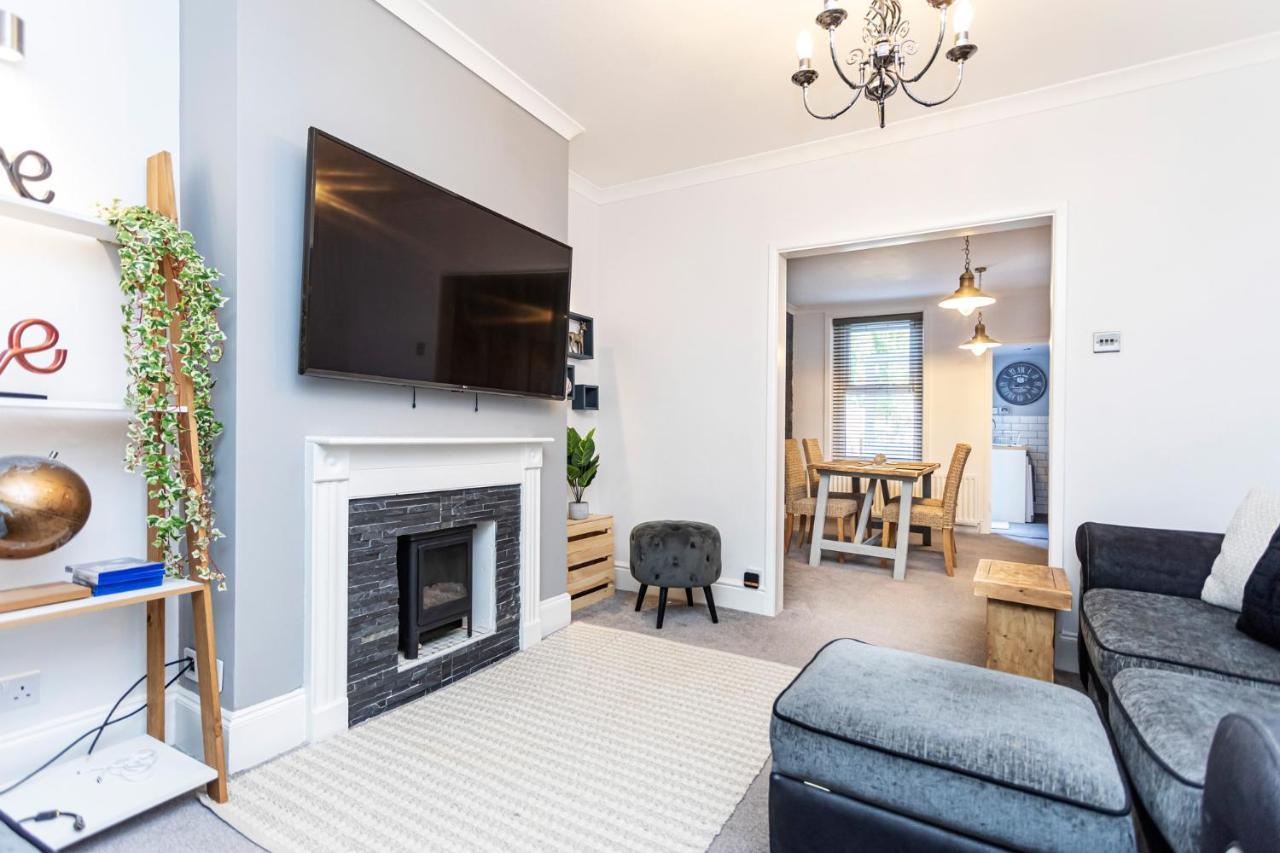 Modern 3 Bed, Heart Of Ashley Cross, 5 Mins To Sandbanks Poole Eksteriør billede